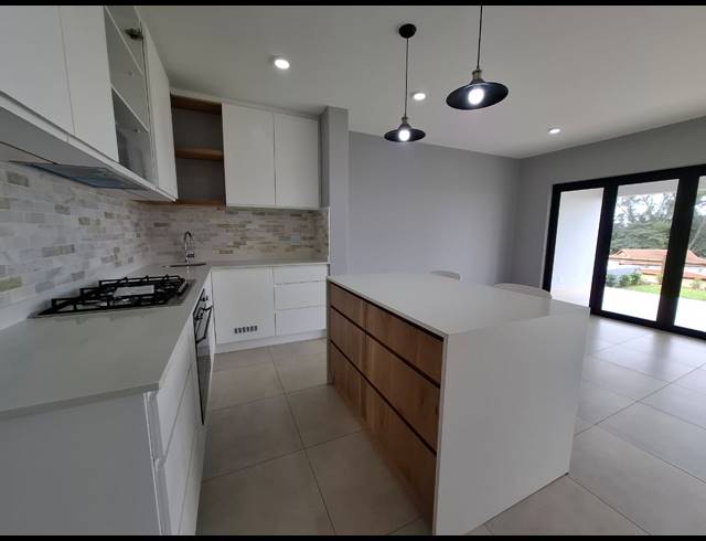 2 BEDROOM TOWNHOUSE FOR SALE IN SHAKAS ROCK